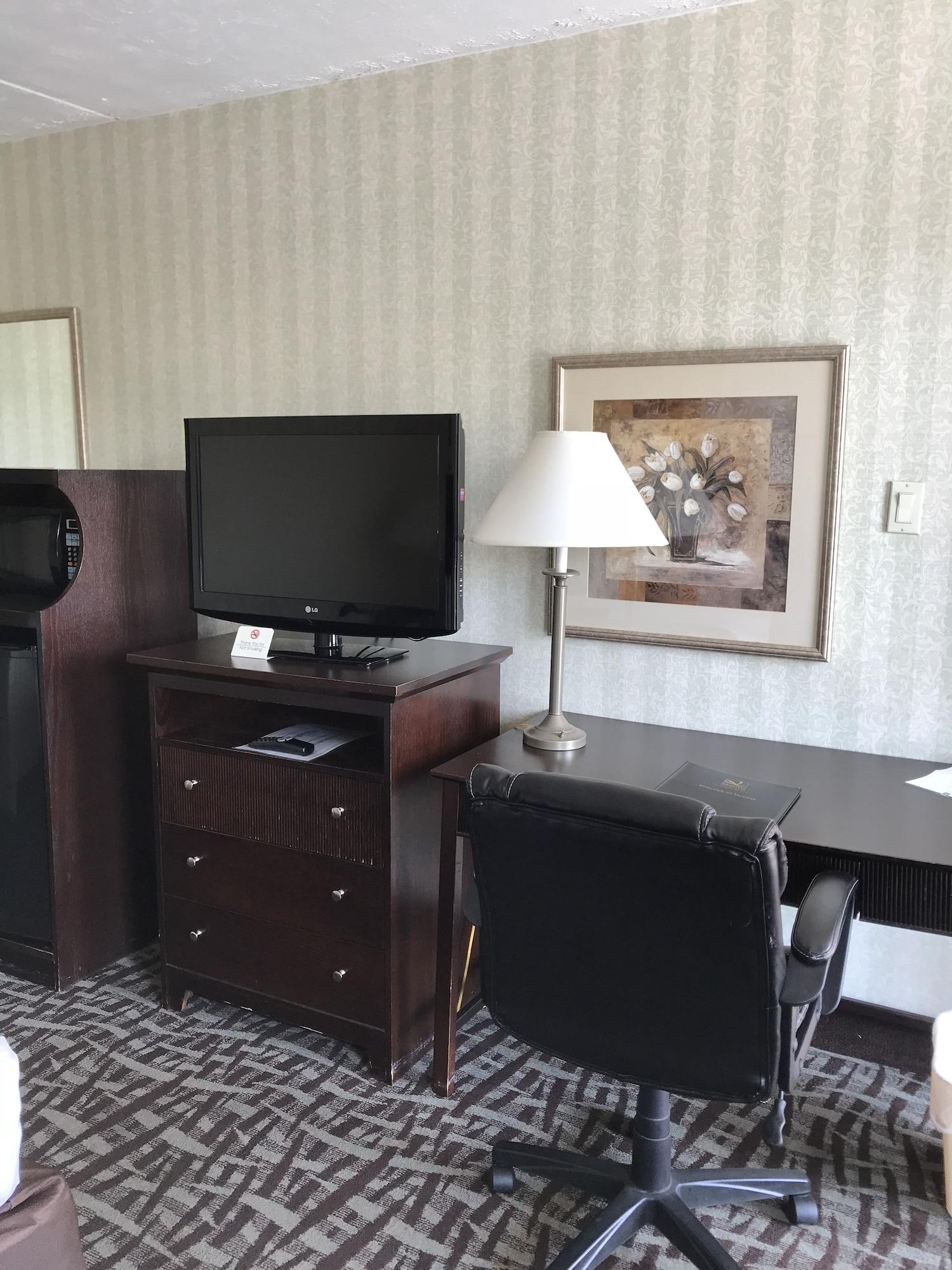 Quality Inn Fredericksburg Near Historic Downtown Экстерьер фото