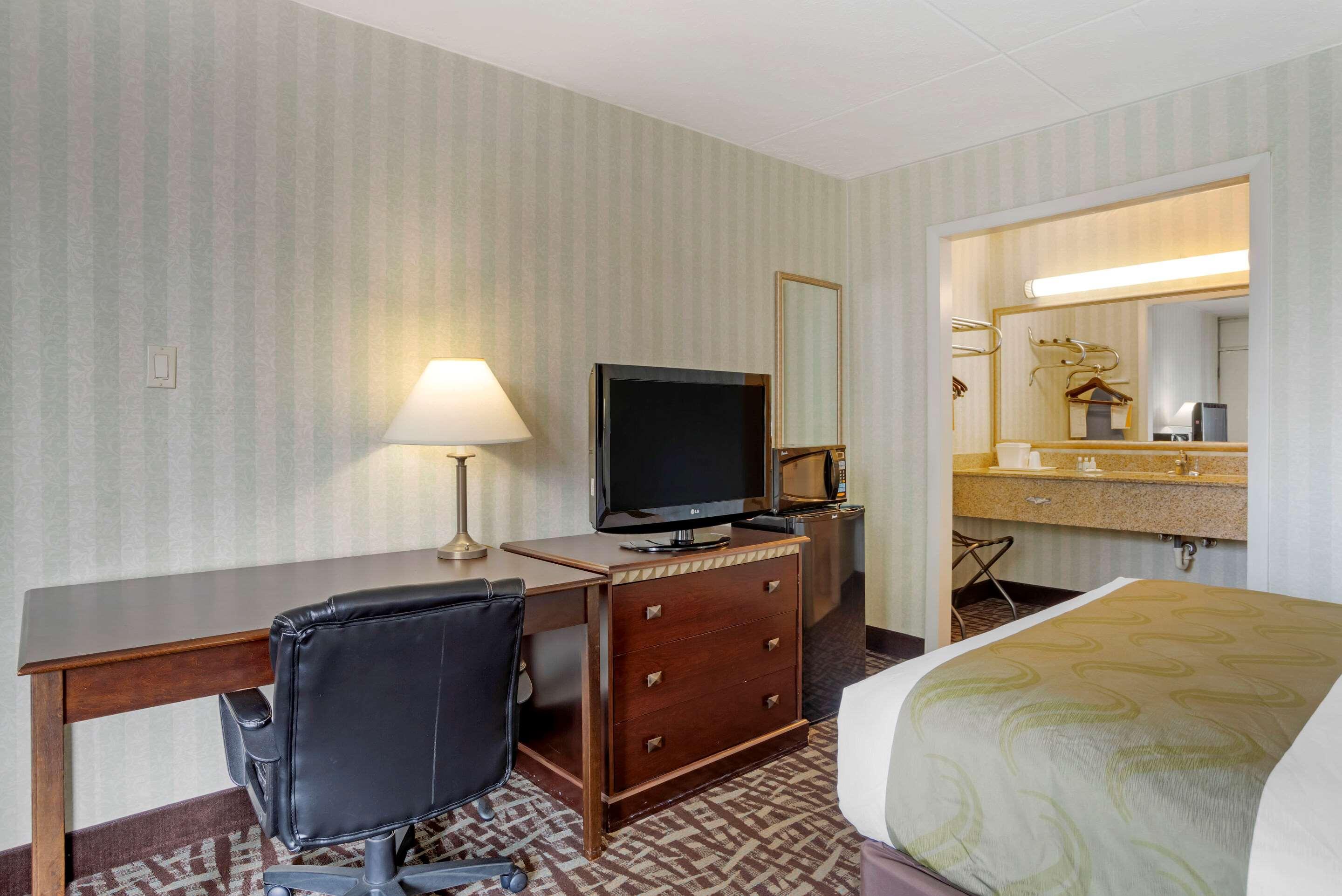 Quality Inn Fredericksburg Near Historic Downtown Экстерьер фото