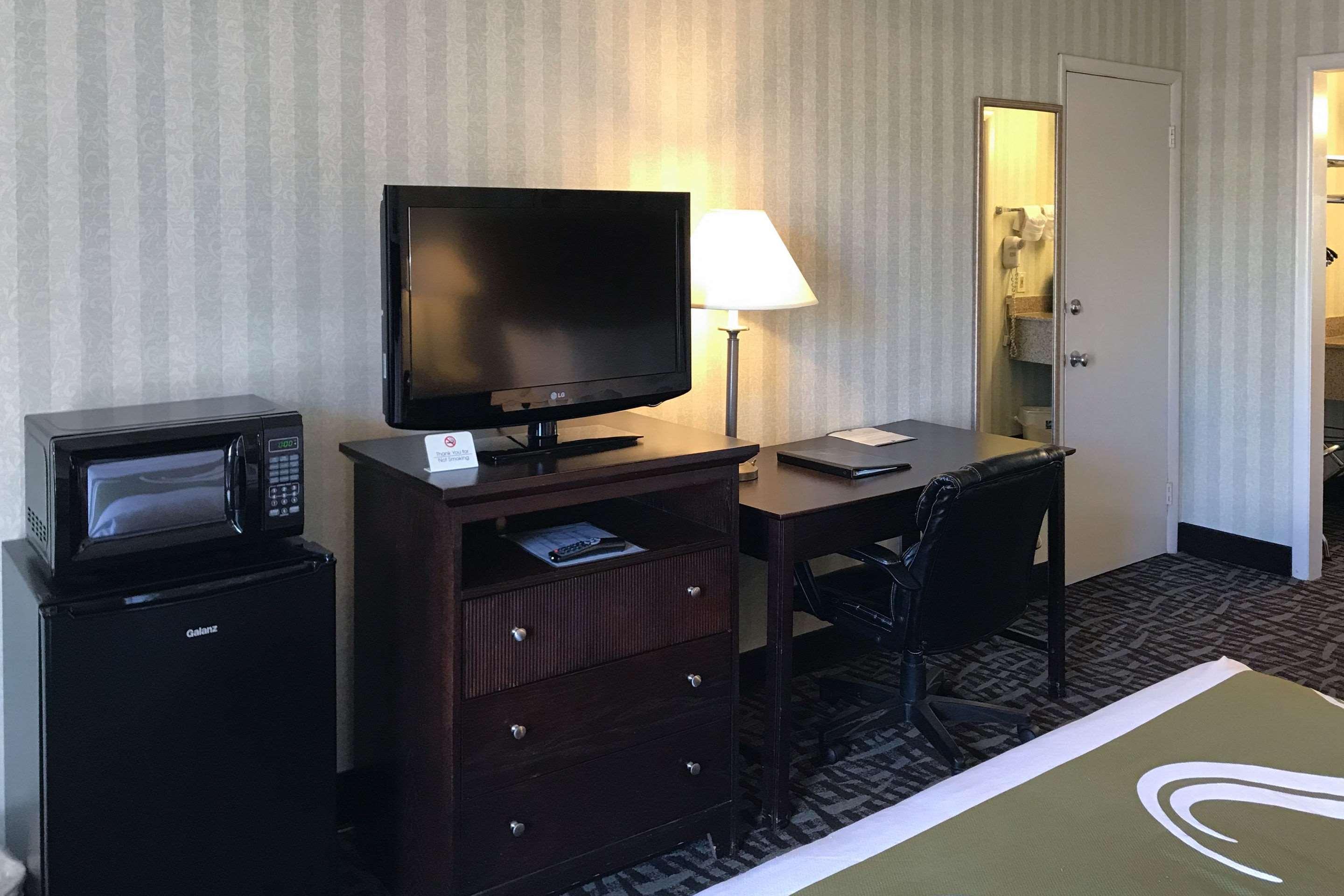 Quality Inn Fredericksburg Near Historic Downtown Экстерьер фото