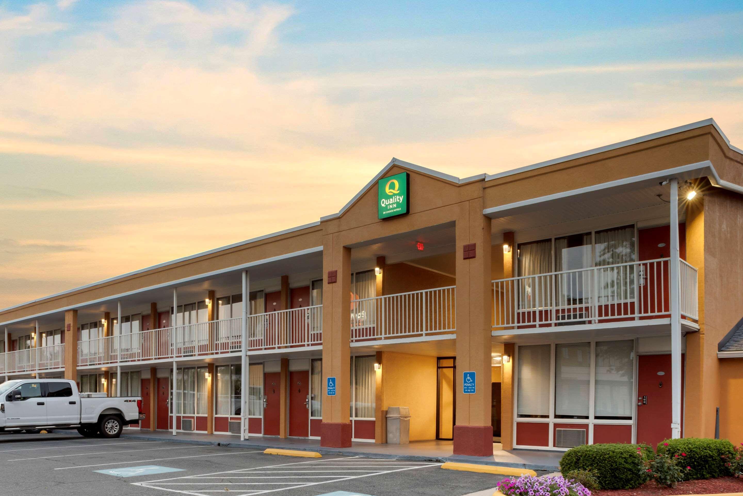 Quality Inn Fredericksburg Near Historic Downtown Экстерьер фото