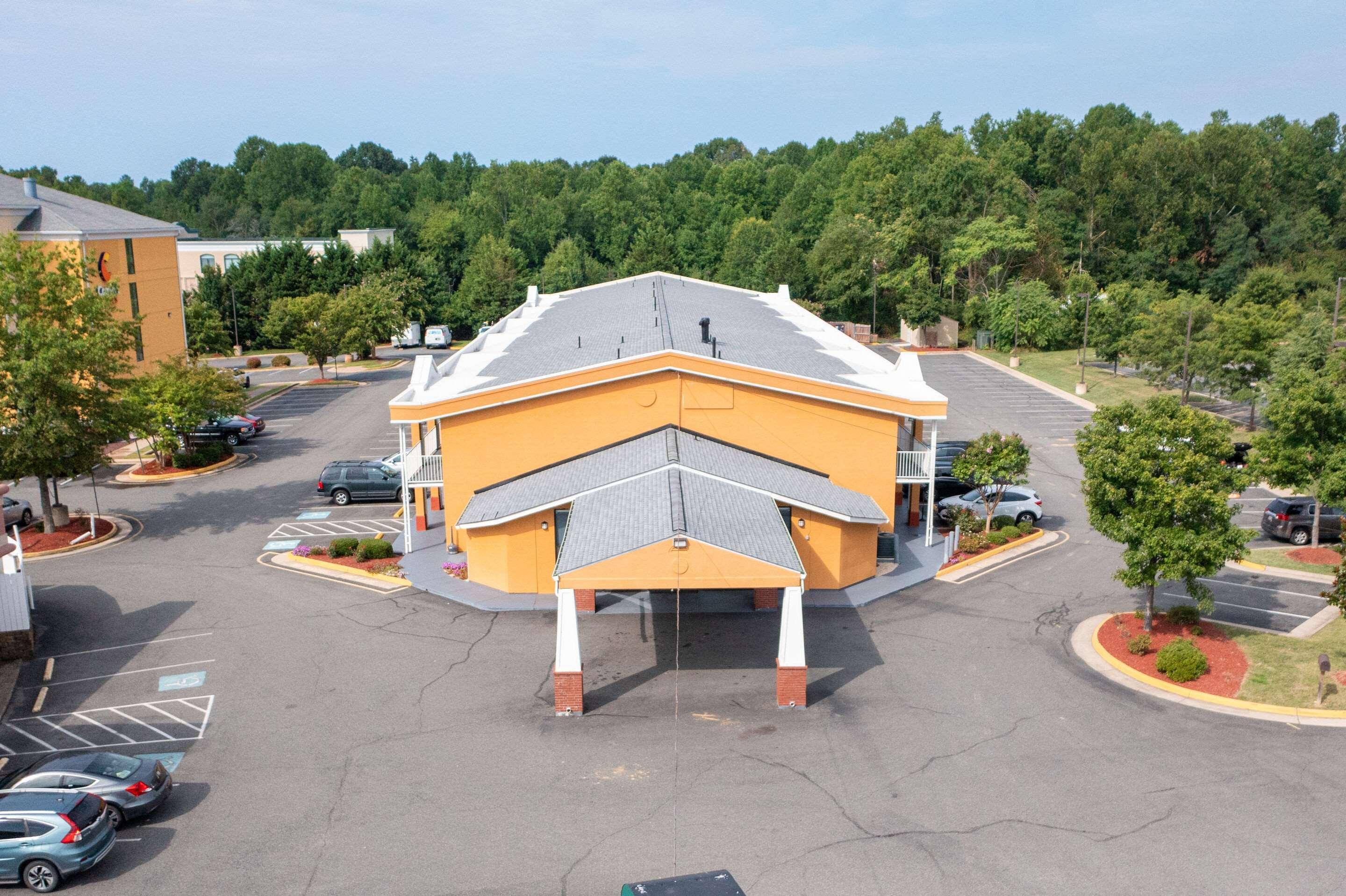 Quality Inn Fredericksburg Near Historic Downtown Экстерьер фото